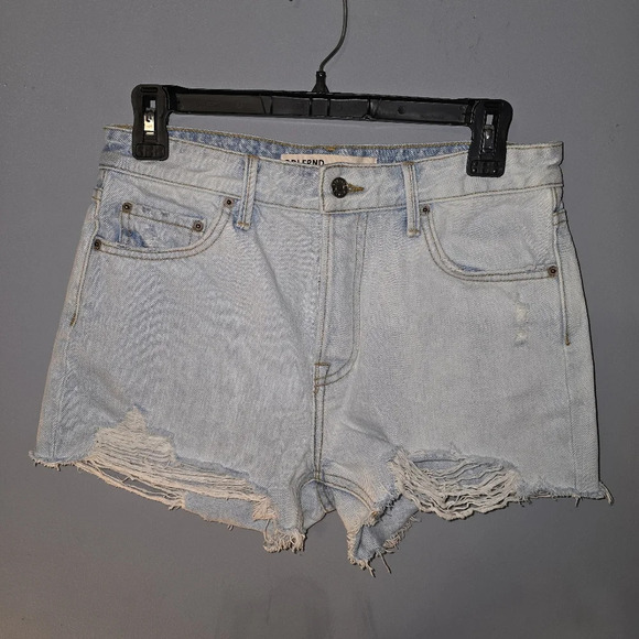 GRLFRND Helena Cut-Off Denim Shorts, EUC - Size 26 - Picture 2 of 14